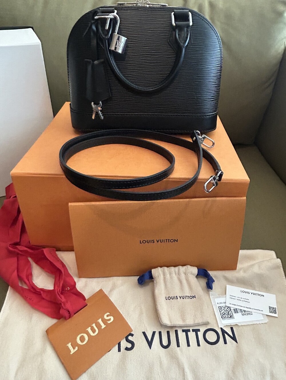 Louis Vuitton Alma BB In Blk Epi Leather